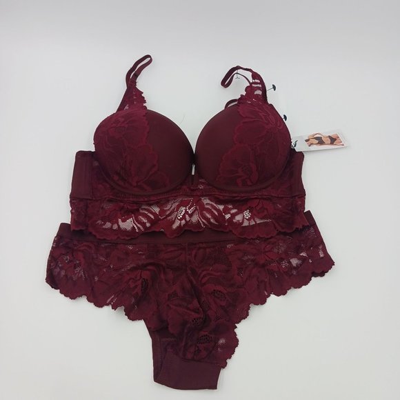 Marilyn Monroe Other - MARILYN MONROE WINE 36B/M BRA AND TANGA SET